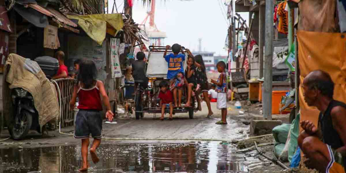 Nearly 3 in 10 Pinoy households face poverty risk