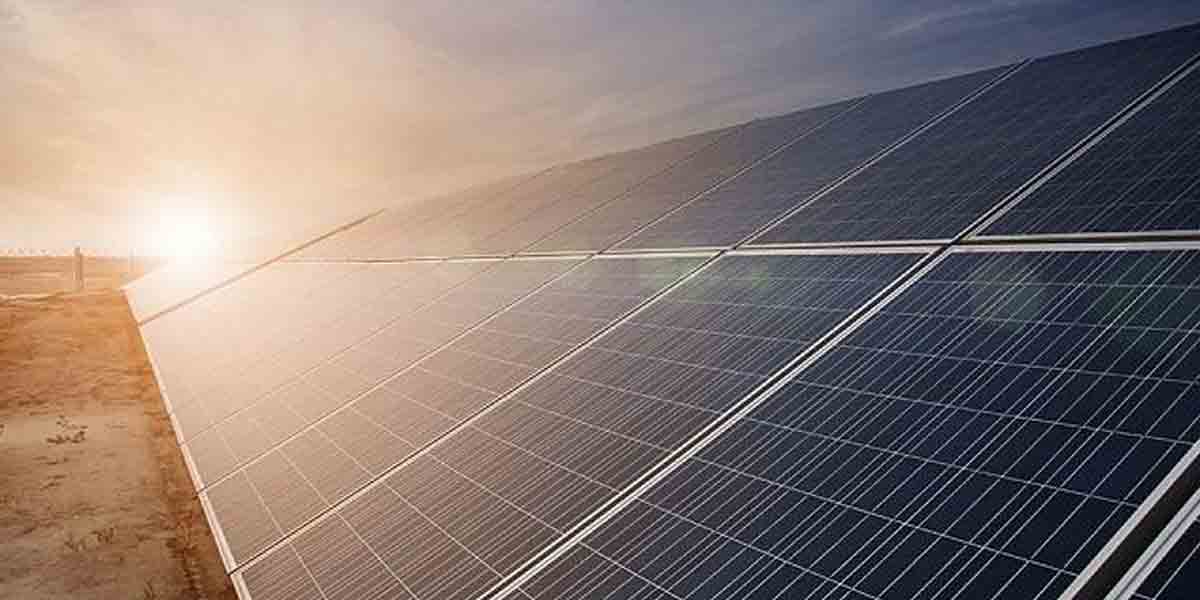 Solar surge halts fossil fuel generation rise globally